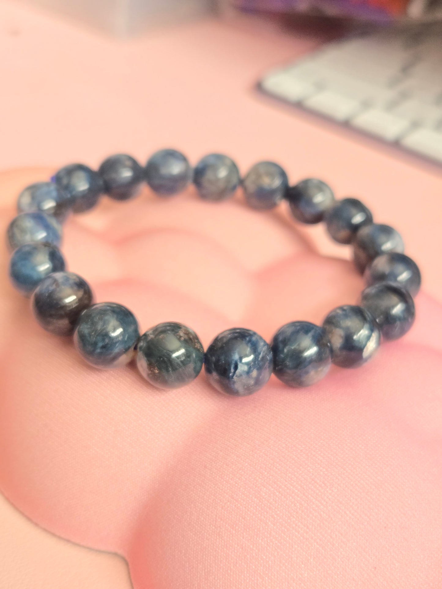 Blue sugilite