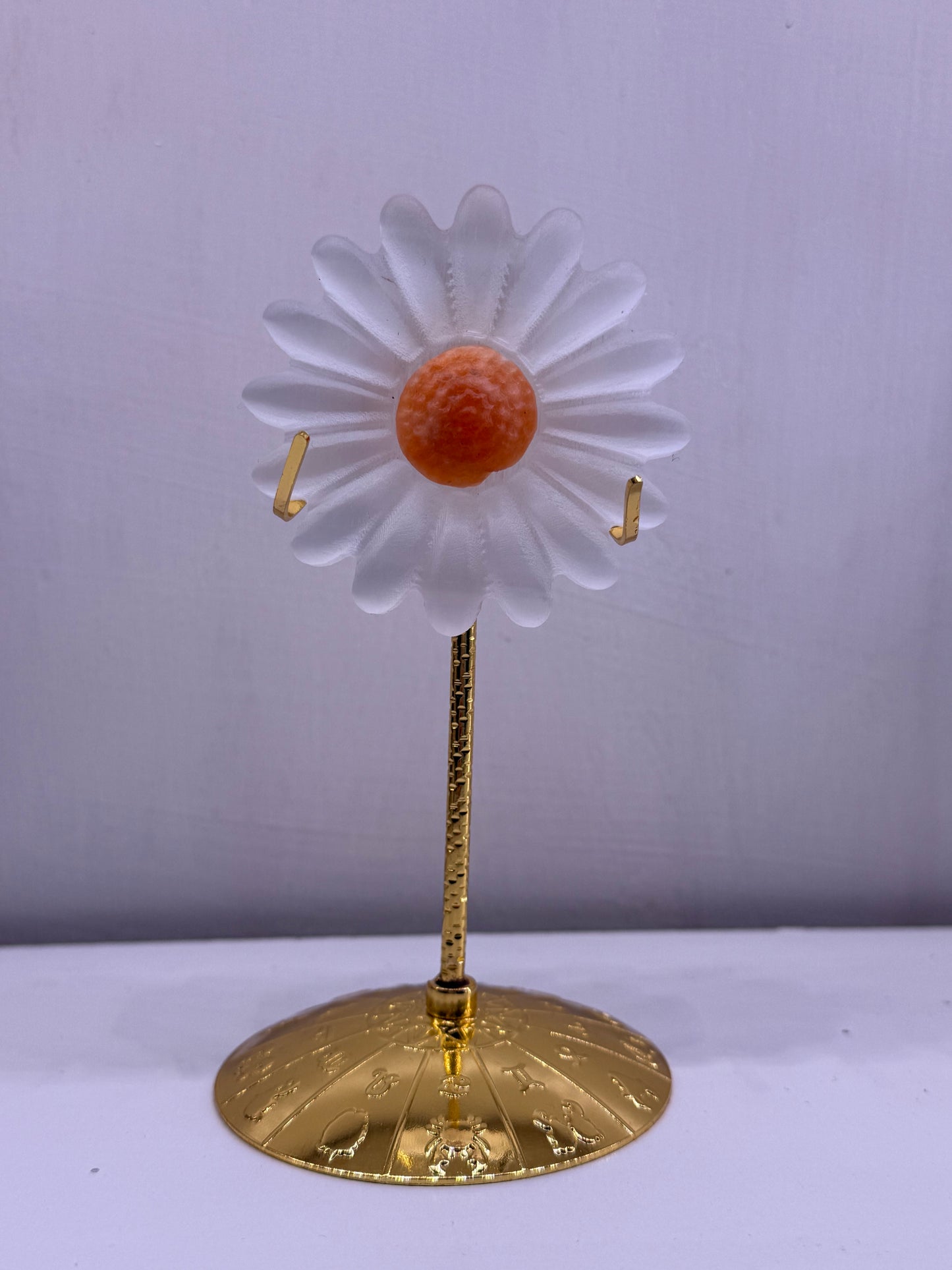 Selenite Daysi flower