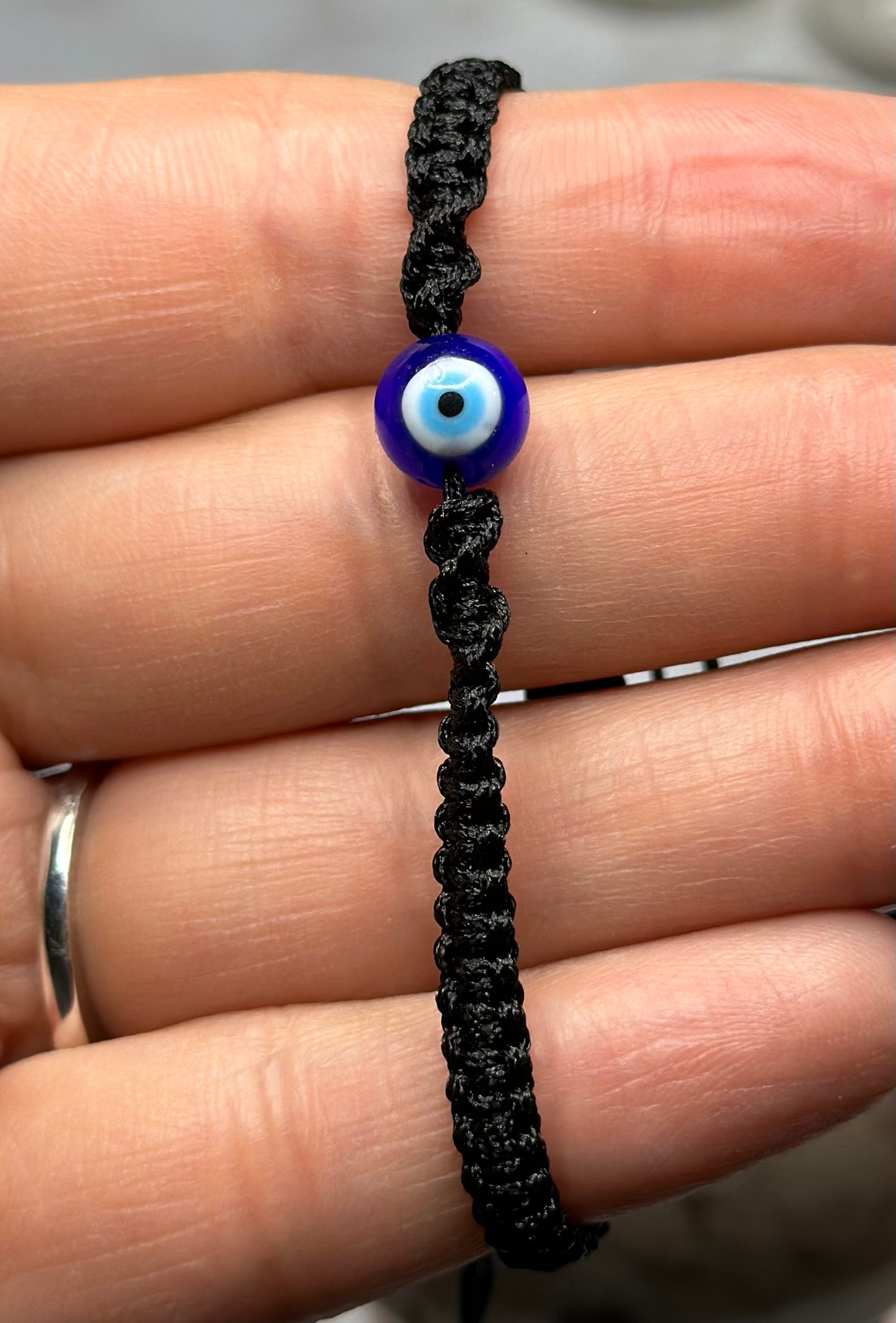 Ojo (black)