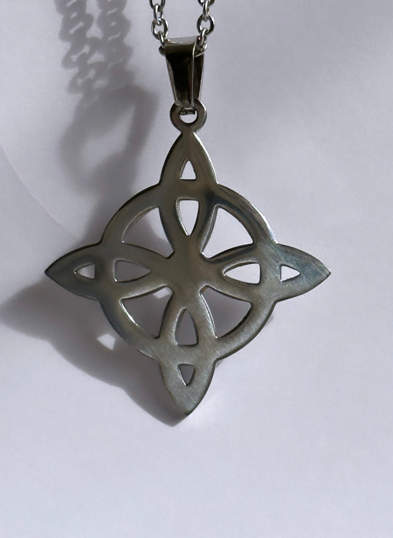 Nudo de bruja necklace